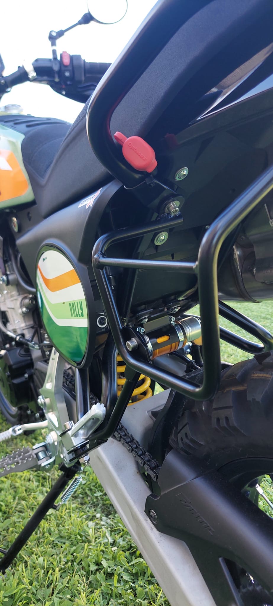 Fantic caballero 500 rack debajo