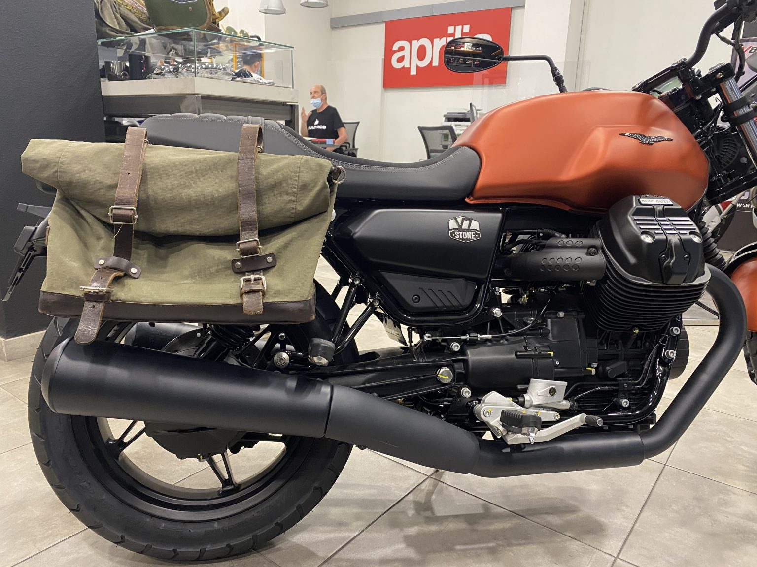 Soporte para alforjas MotoGuzzi V7 850 (ambos lados) Negro Satinado