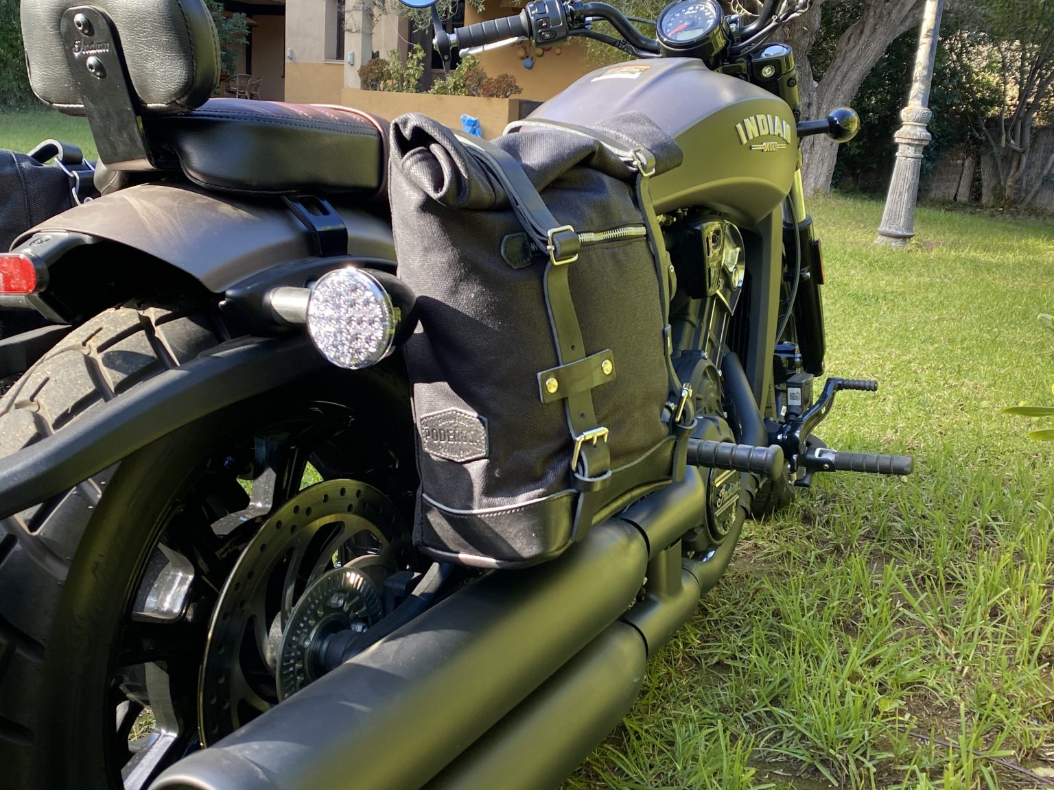 Saddlebag support Indian Scout Bobber Satin Black La Poderosa Goods