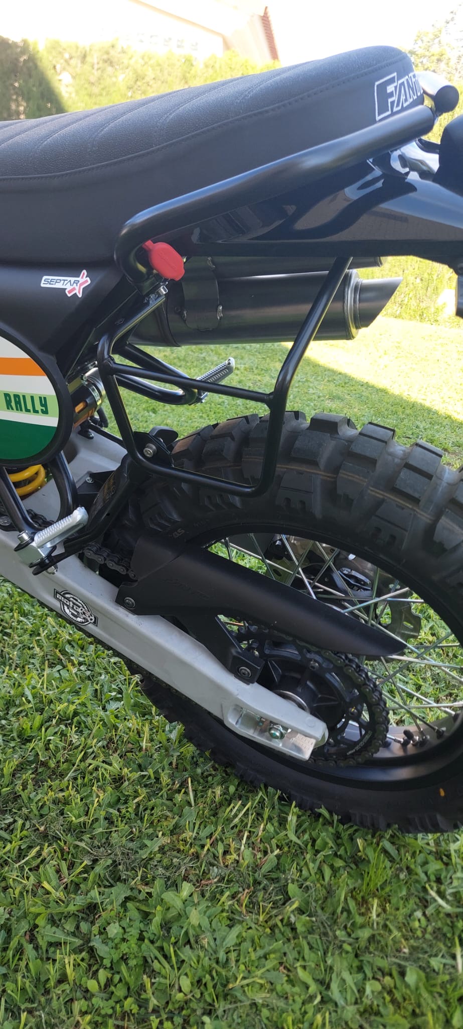 fantic caballero 500 soporte lateral