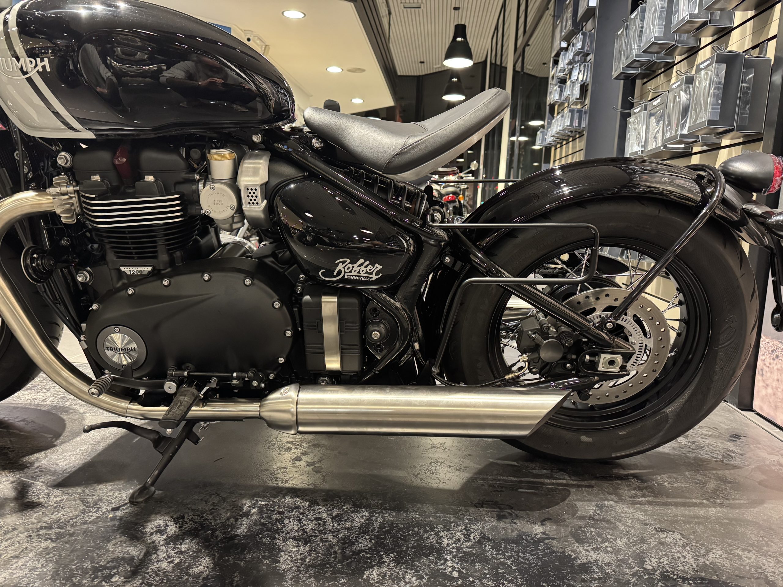 Triumph Bobber LHS rack